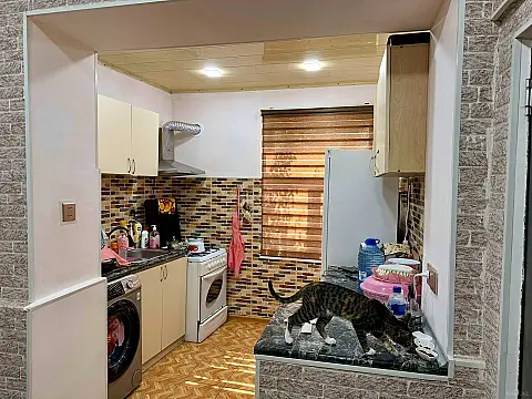 Satılır 4 otaqlı həyət evi 140 m²