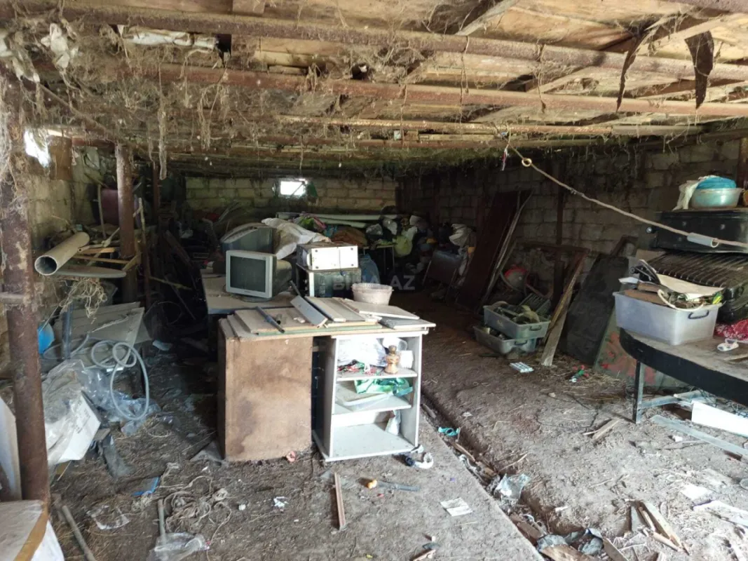 Satılır 1 otaqlı həyət evi 90 m²