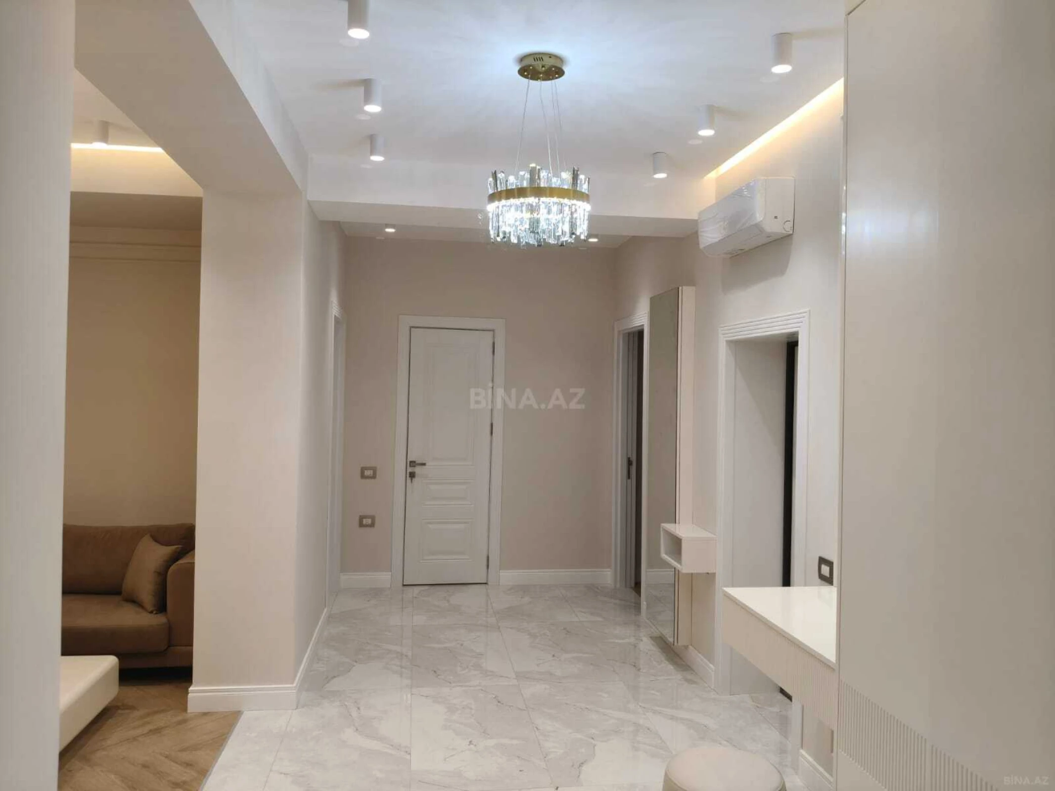 Kirayə verilir 3 otaqlı mənzil 115 m²
