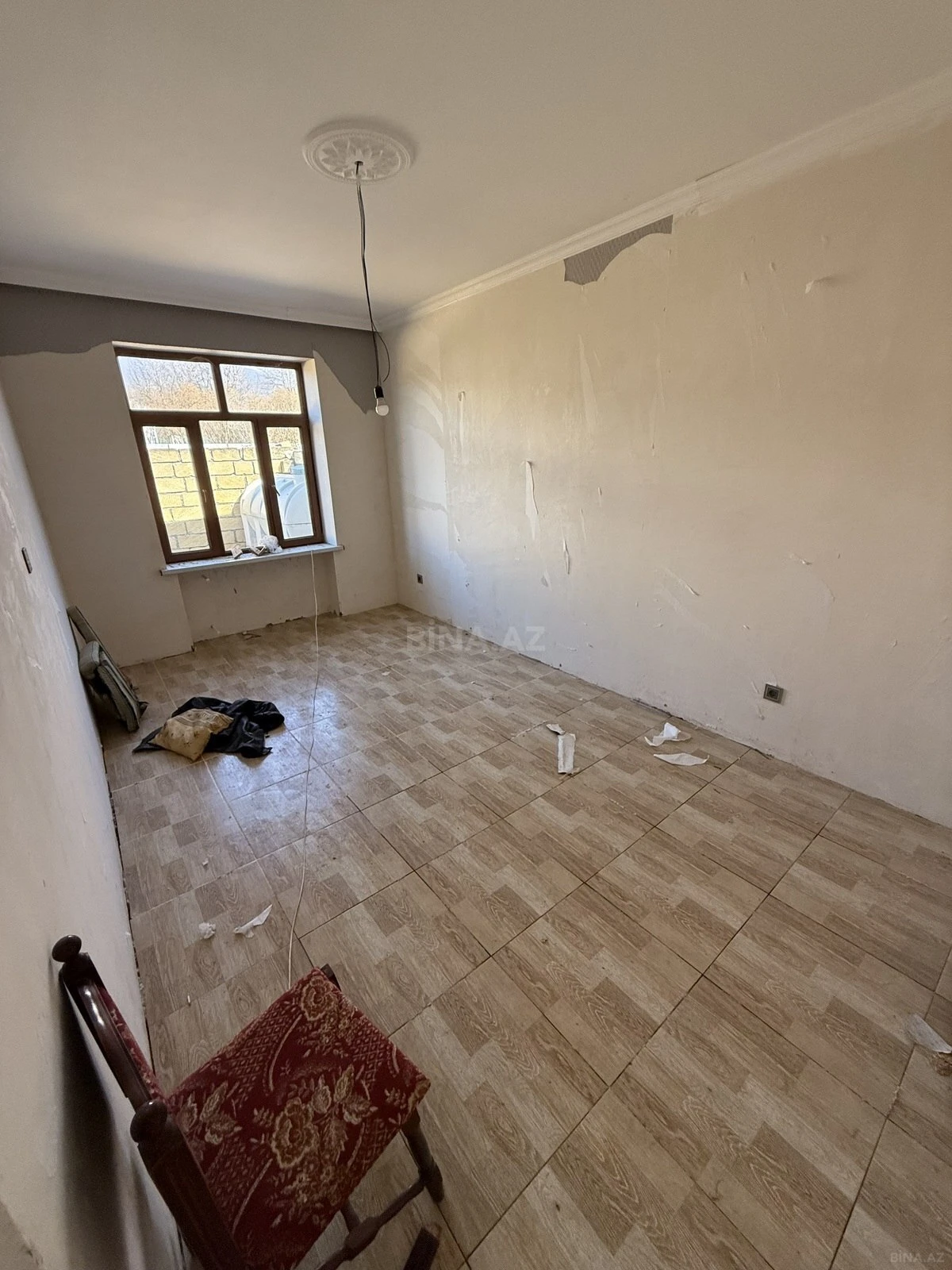 Satılır 5 otaqlı həyət evi 100 m²
