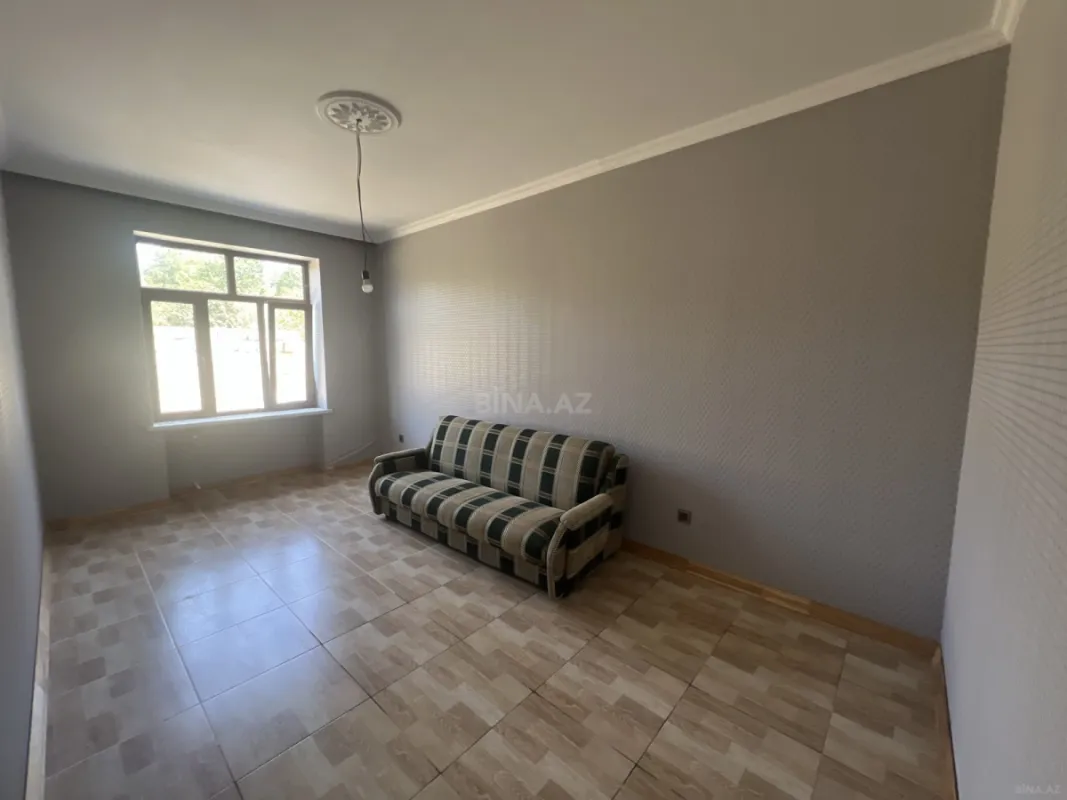 Satılır 5 otaqlı həyət evi 100 m²