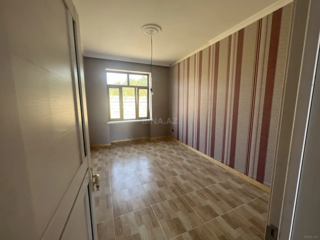 Satılır 5 otaqlı həyət evi 100 m²