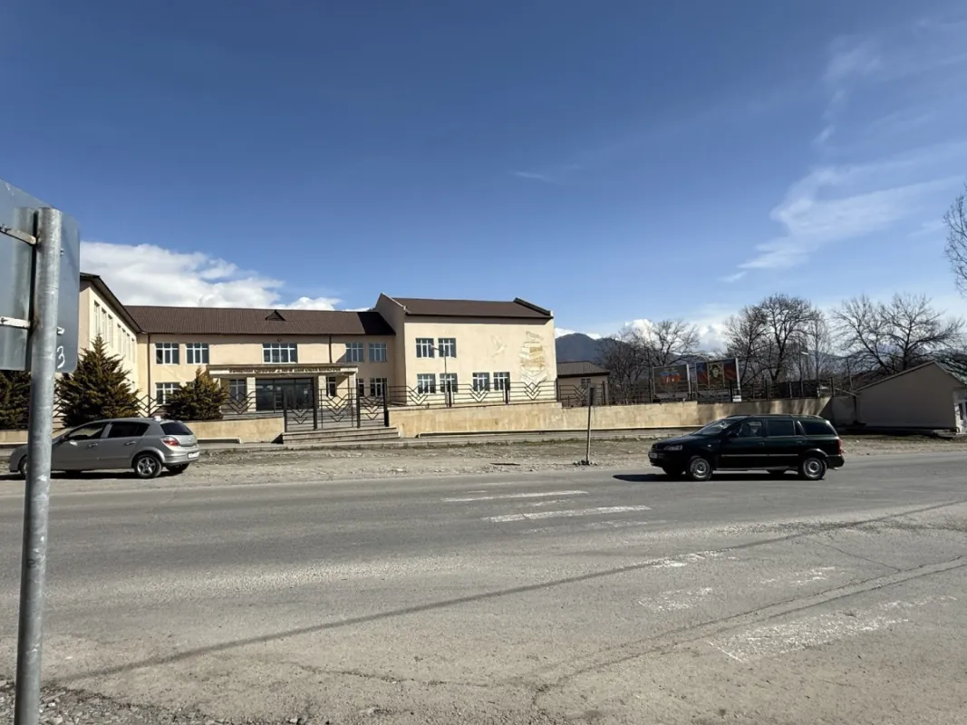 Satılır 5 otaqlı həyət evi 100 m²