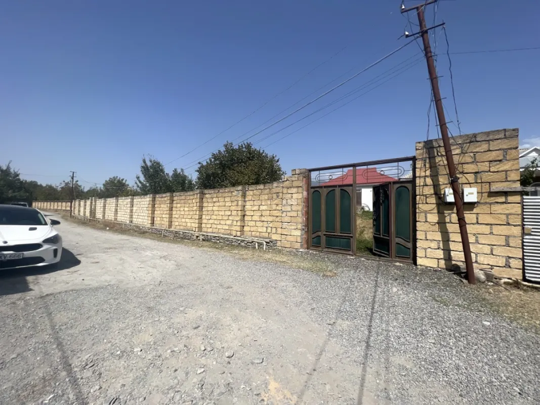 Satılır 5 otaqlı həyət evi 100 m²