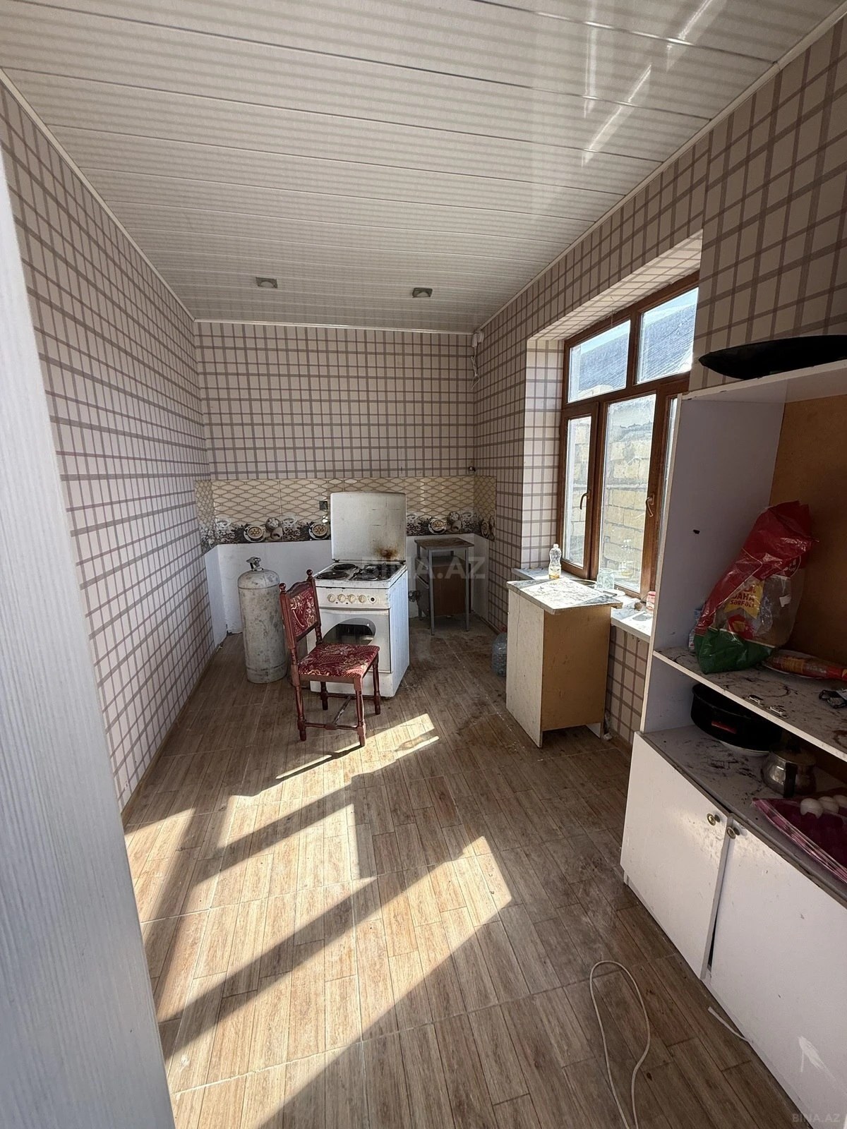 Satılır 5 otaqlı həyət evi 100 m²