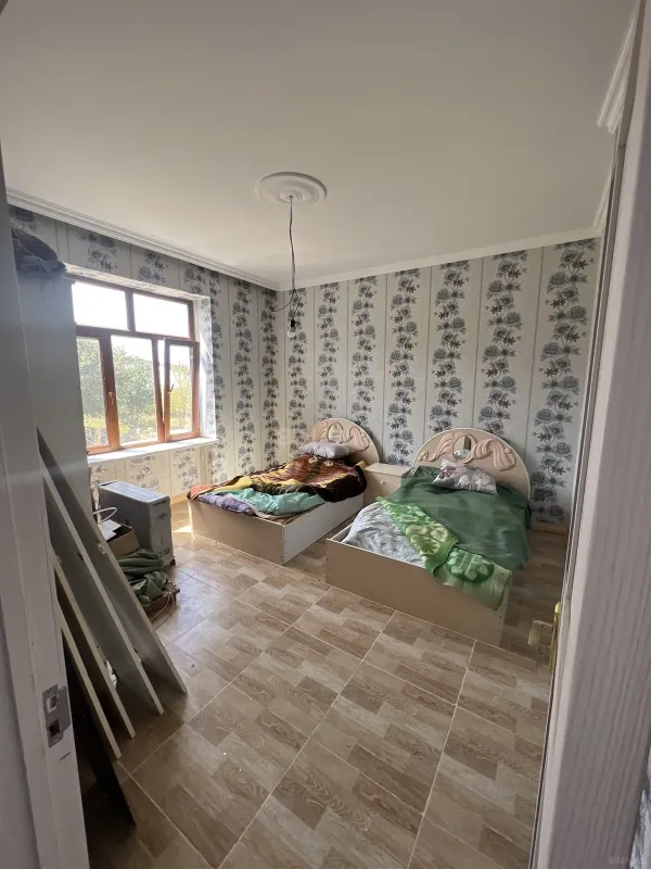 Satılır 5 otaqlı həyət evi 100 m²