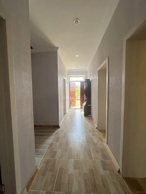 Satılır 5 otaqlı həyət evi 100 m²