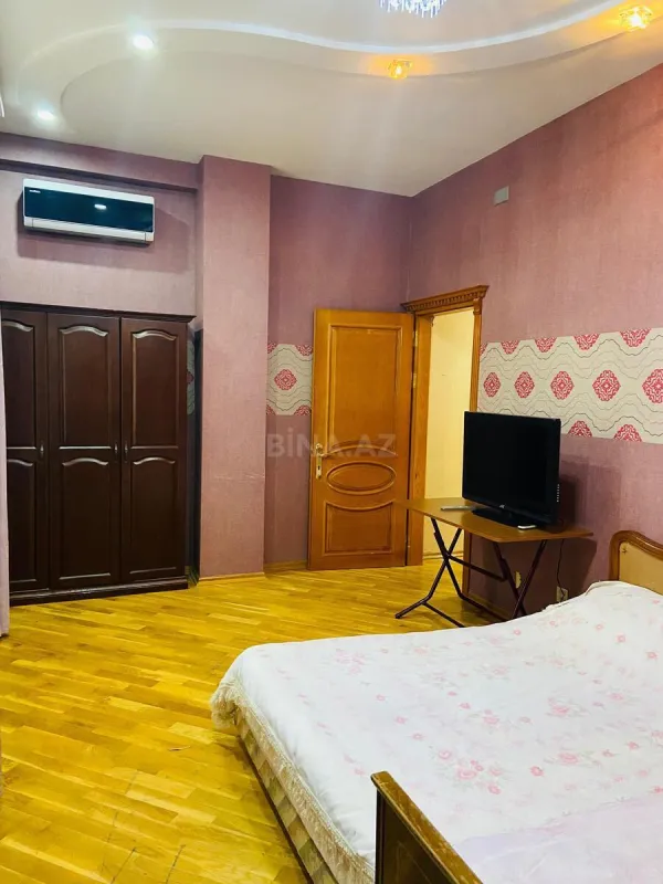 Kirayə verilir 3 otaqlı mənzil 120 m²