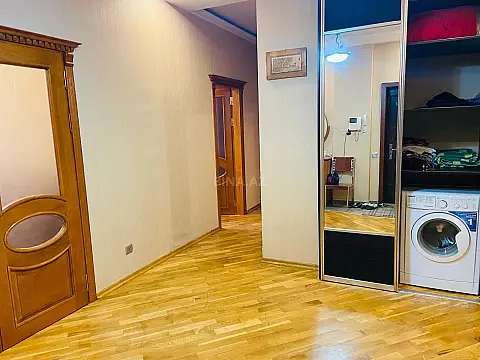 Kirayə verilir 3 otaqlı mənzil 120 m²