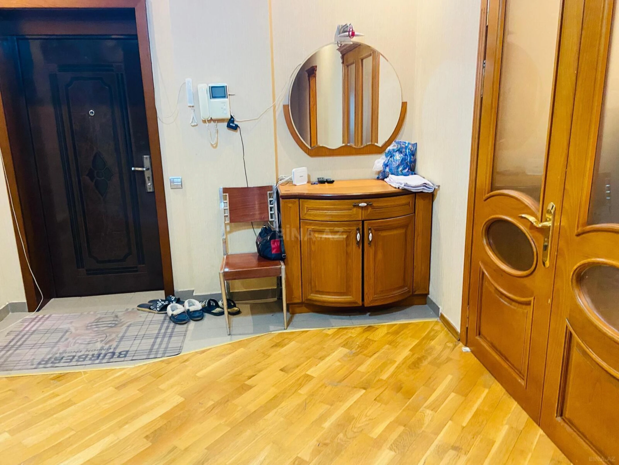 Kirayə verilir 3 otaqlı mənzil 120 m²