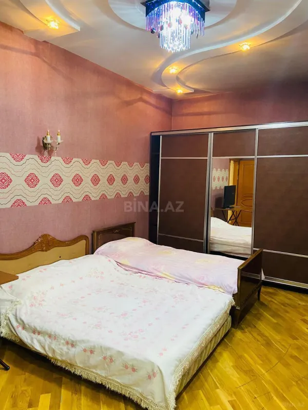 Kirayə verilir 3 otaqlı mənzil 120 m²