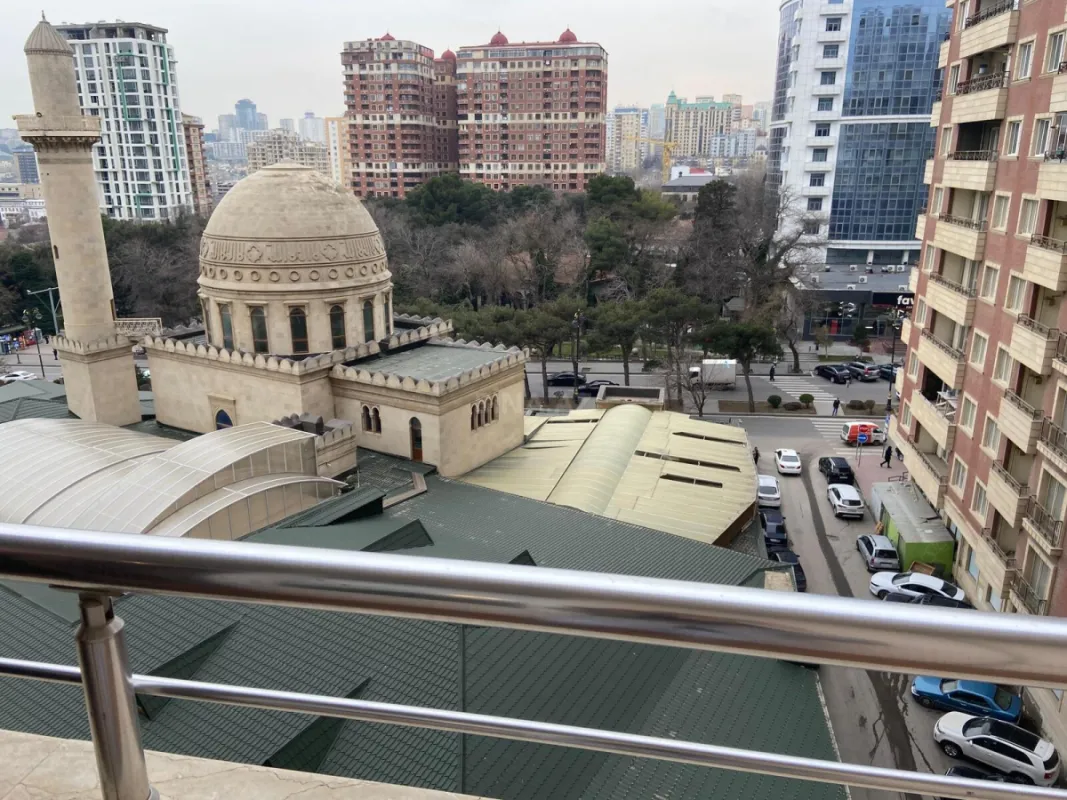 Kirayə verilir 3 otaqlı mənzil 120 m²