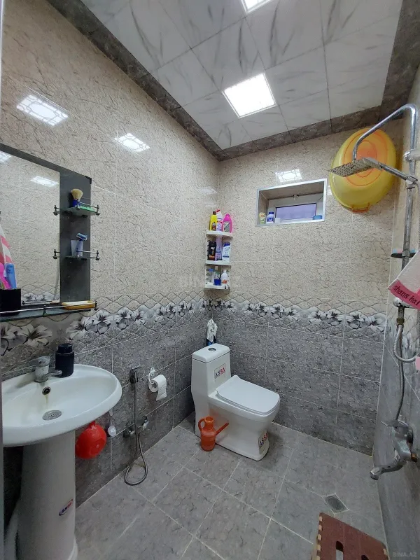 Satılır 4 otaqlı həyət evi 124 m²