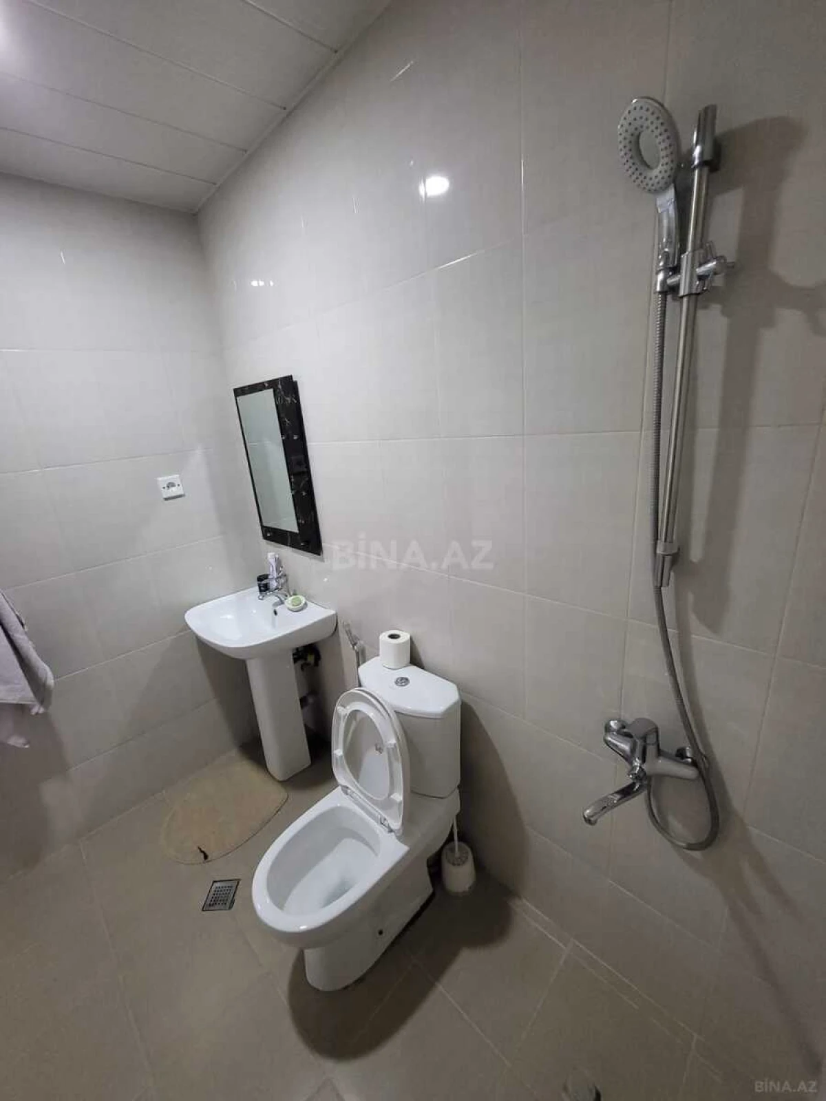 Satılır 2 otaqlı mənzil 65 m²