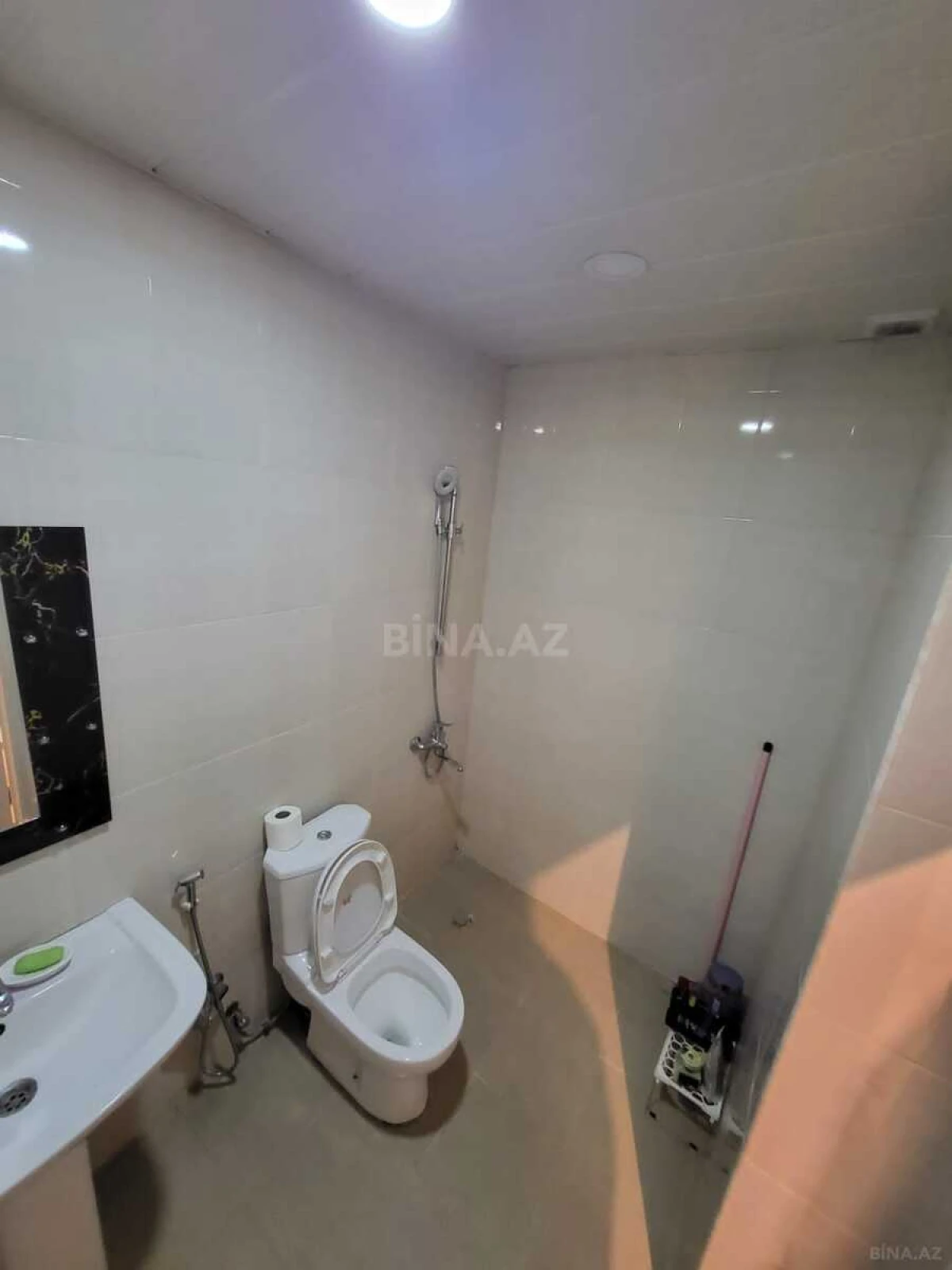 Satılır 2 otaqlı mənzil 65 m²