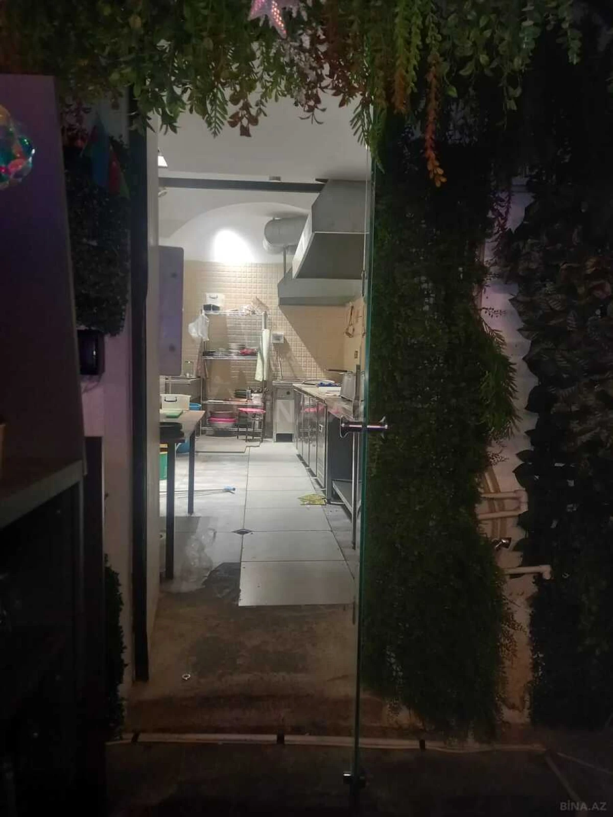 Kirayə verilir obyekt 90 m²