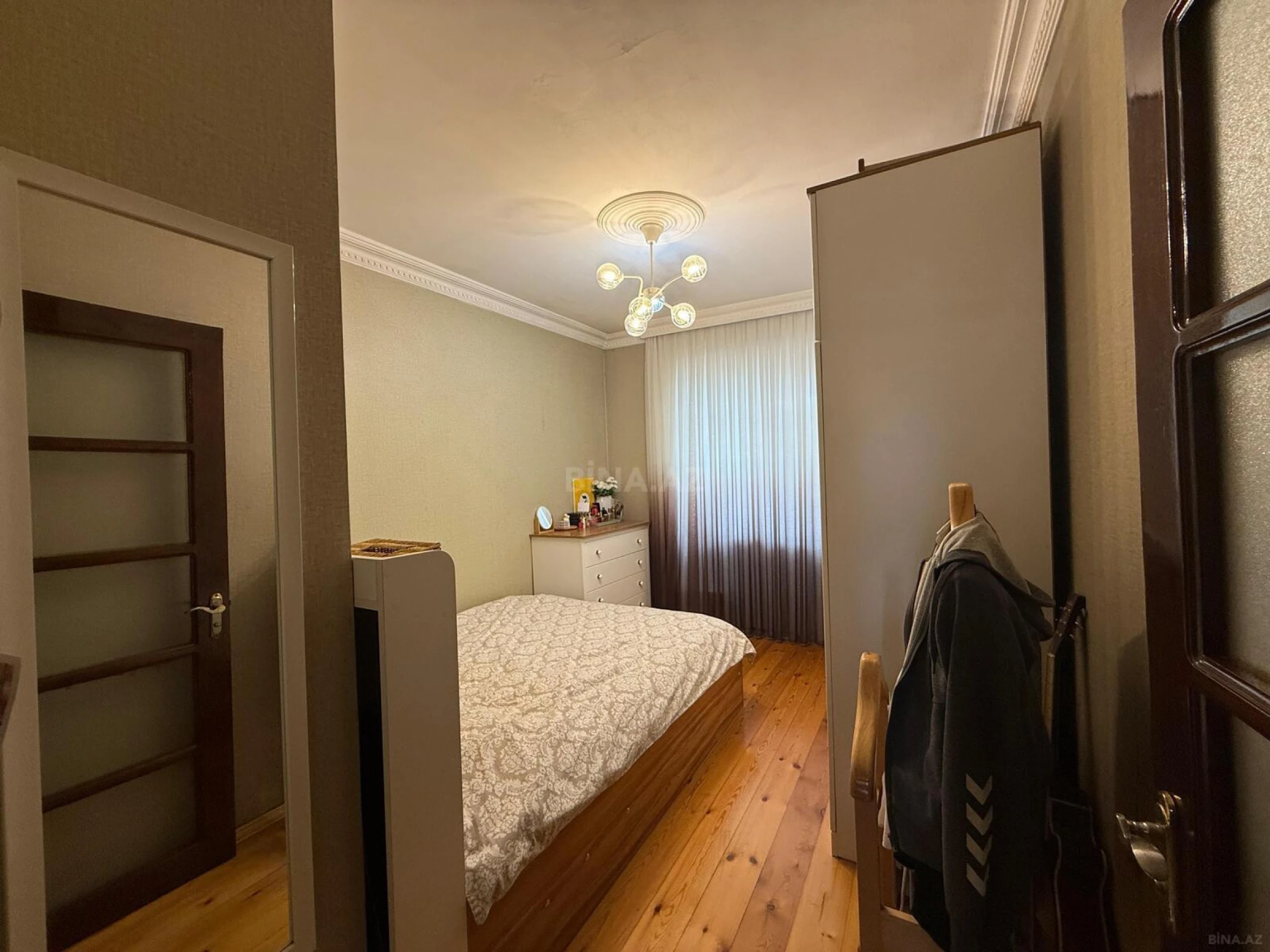 Satılır 2 otaqlı mənzil 68 m²