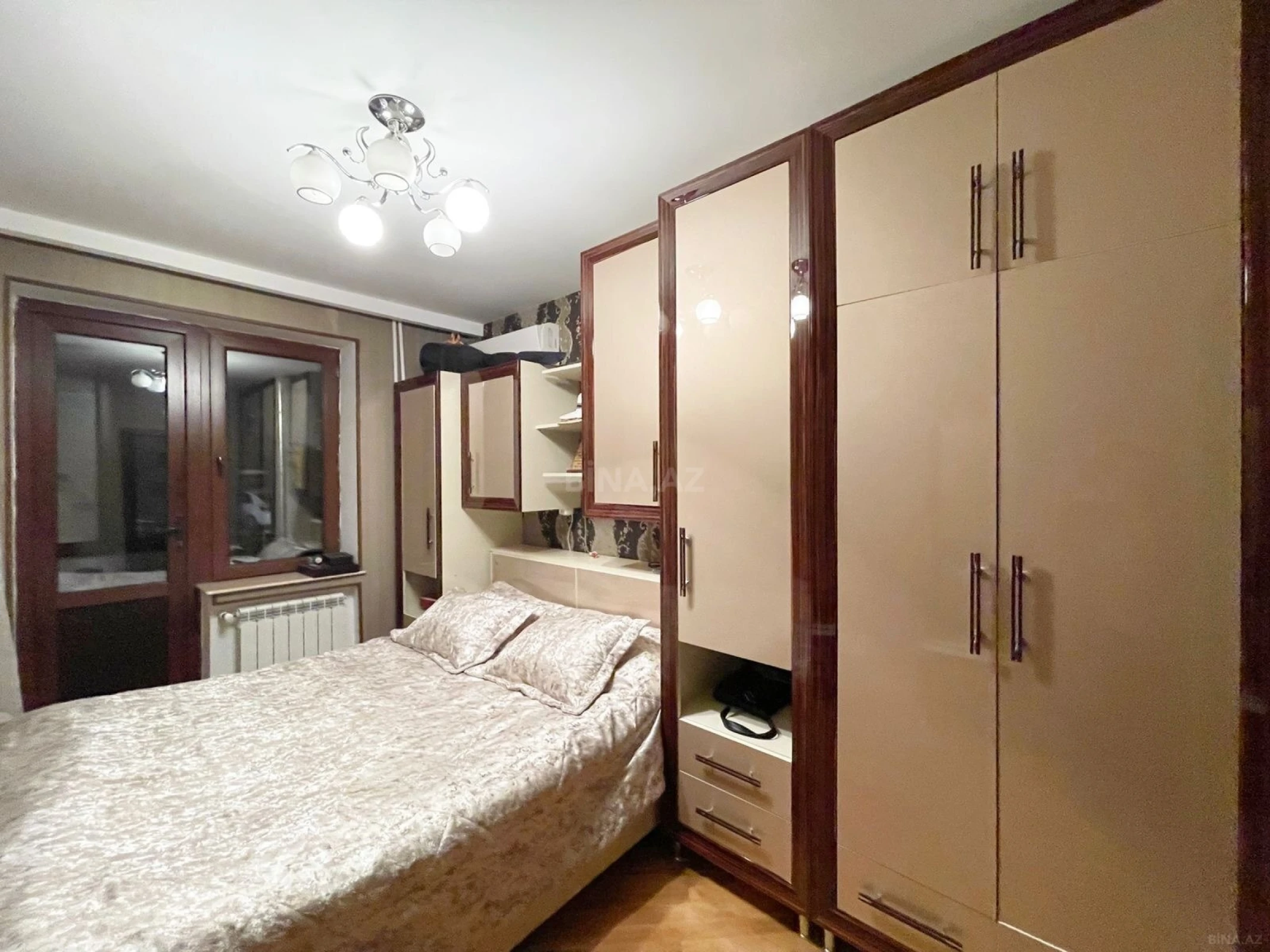 Satılır 4 otaqlı mənzil 82 m²