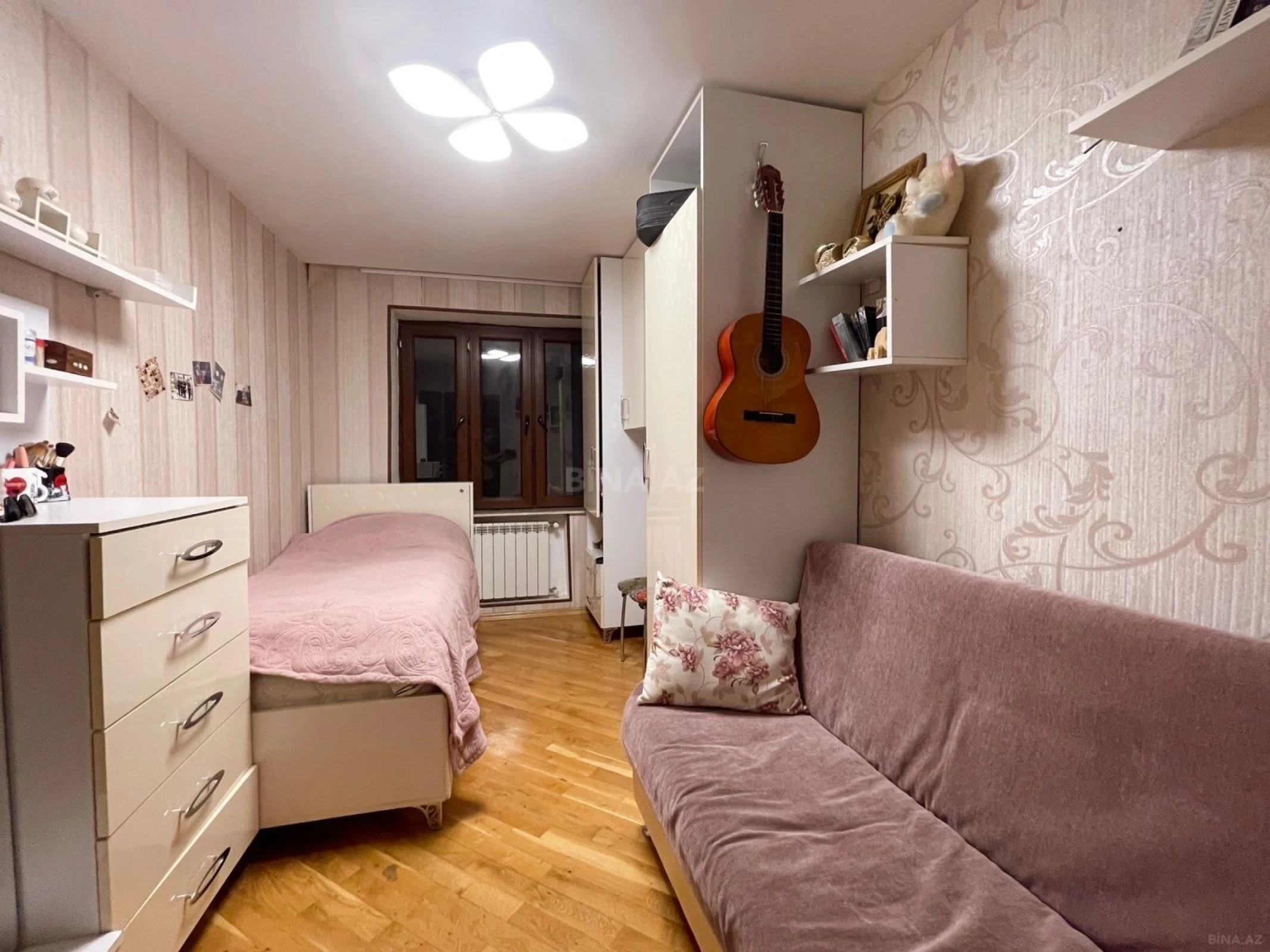 Satılır 4 otaqlı mənzil 82 m²