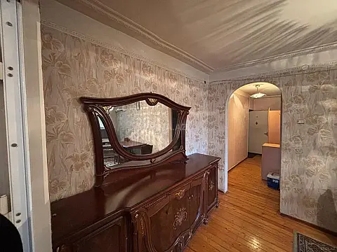 Kirayə verilir 2 otaqlı mənzil 45 m²