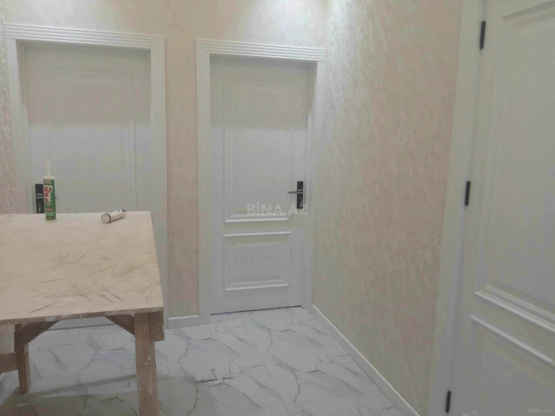 Satılır 1 otaqlı mənzil 66.5 m²
