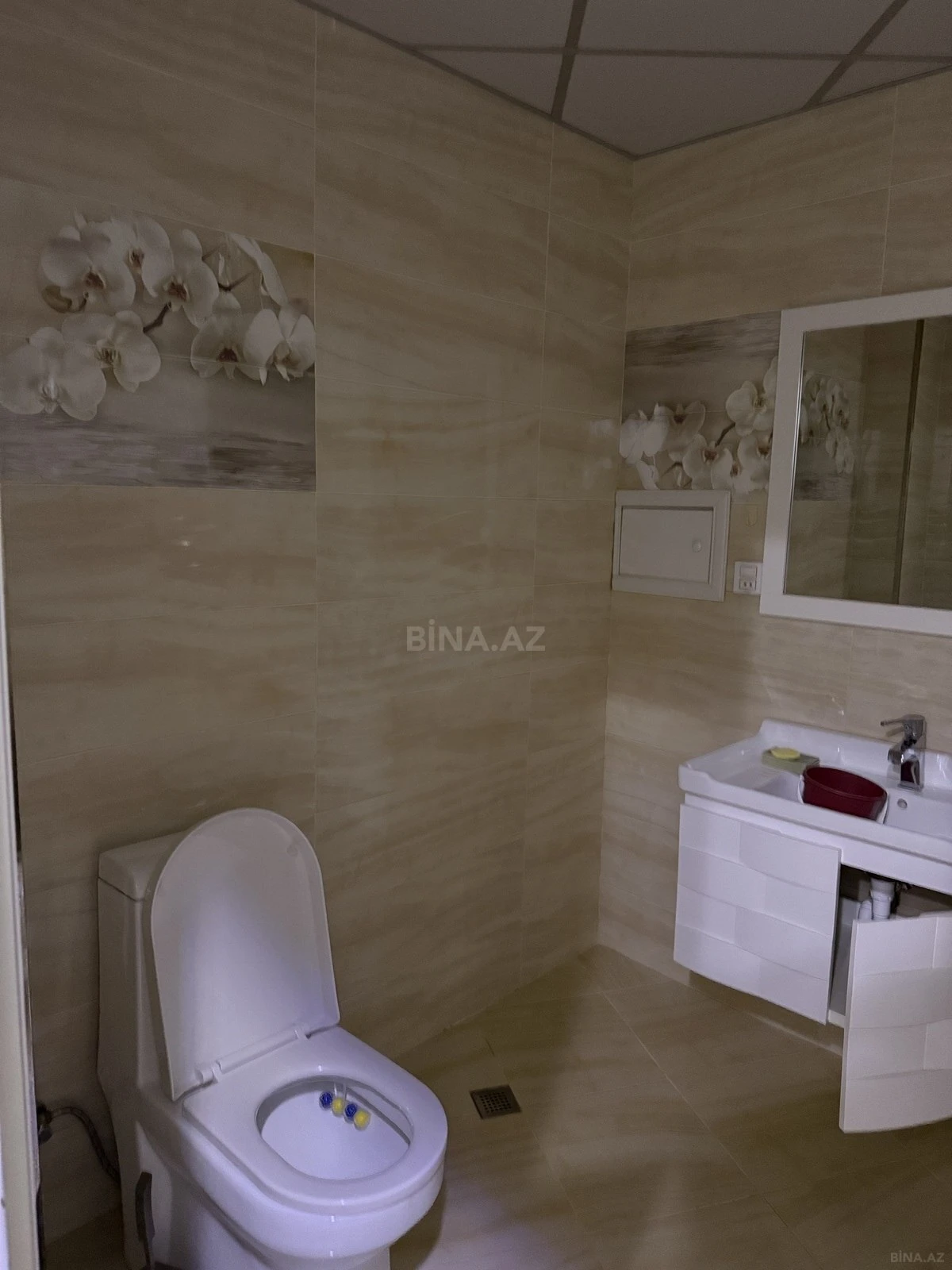 Kirayə verilir 1 otaqlı mənzil 70 m²