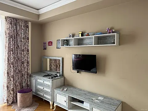 Kirayə verilir 1 otaqlı mənzil 70 m²