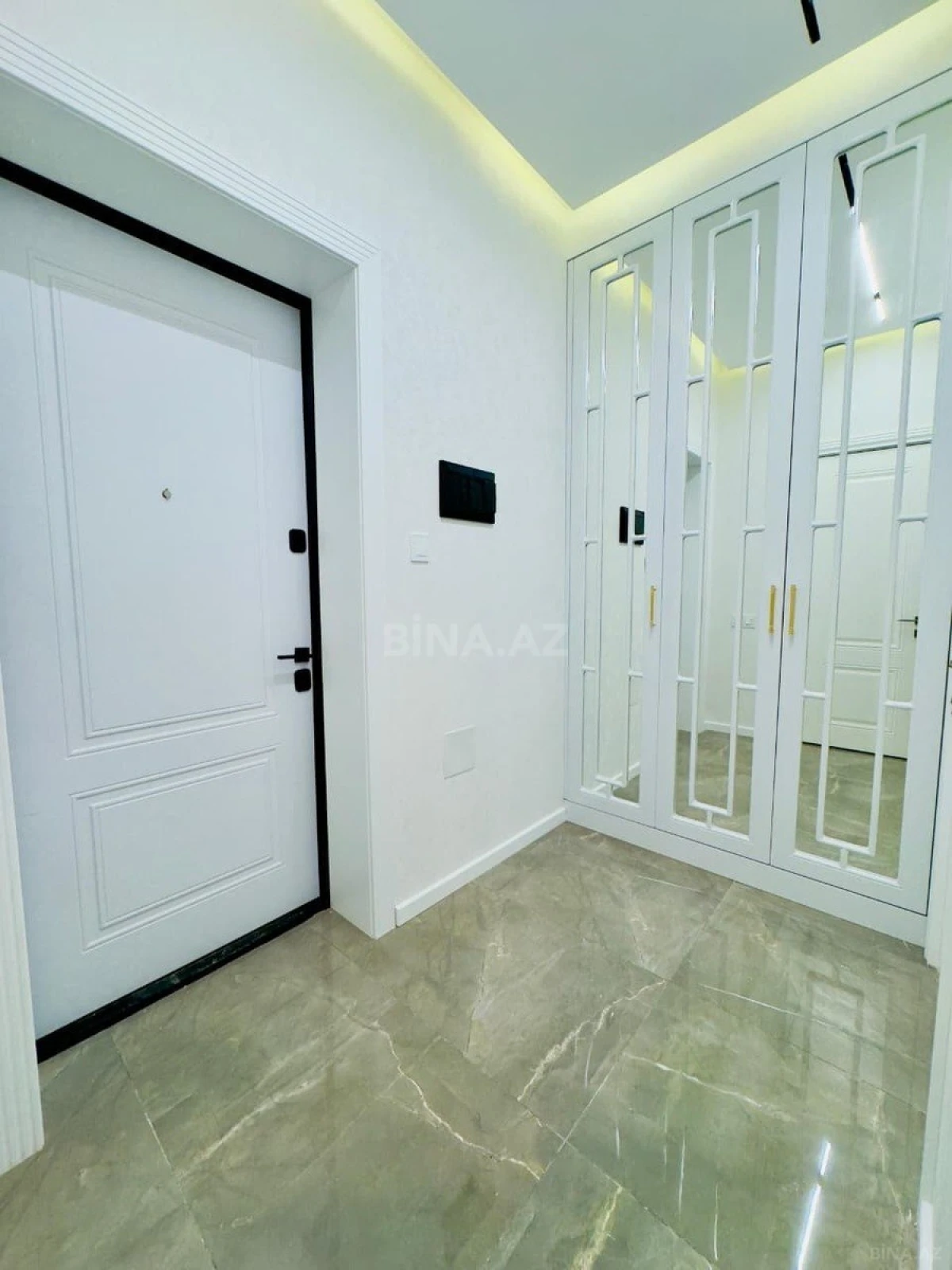 Satılır 2 otaqlı mənzil 60 m²