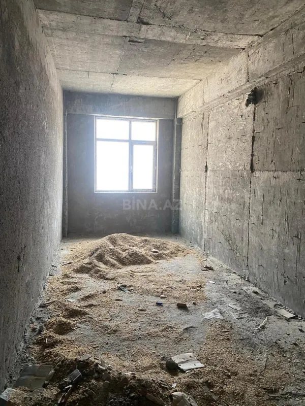 Satılır 3 otaqlı mənzil 138 m²