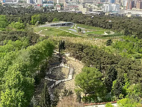 Satılır 3 otaqlı mənzil 138 m²