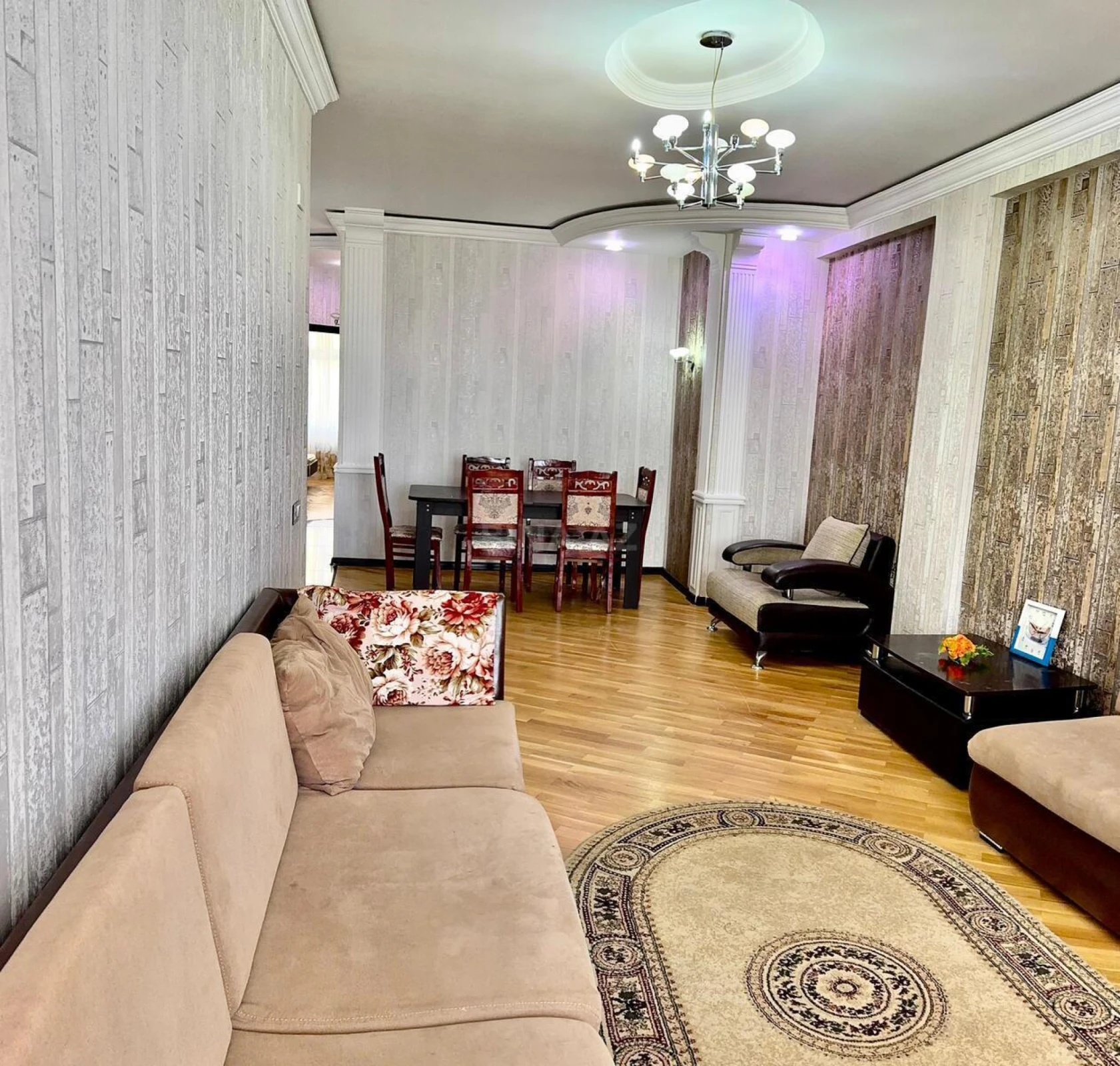 Satılır 3 otaqlı mənzil 125 m²
