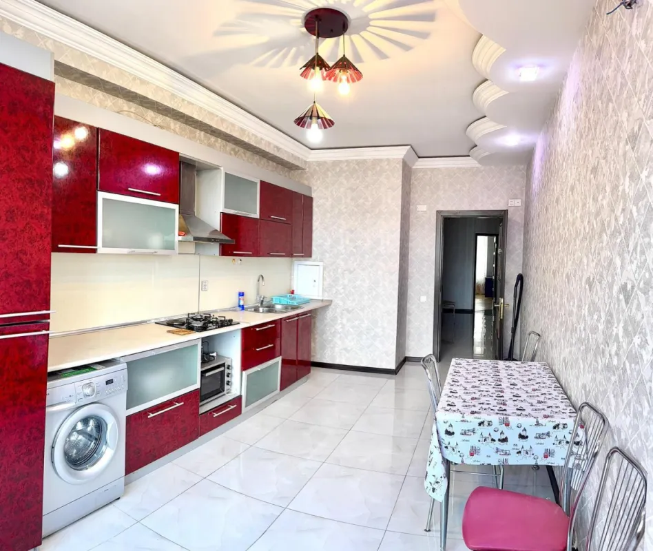 Satılır 3 otaqlı mənzil 125 m²