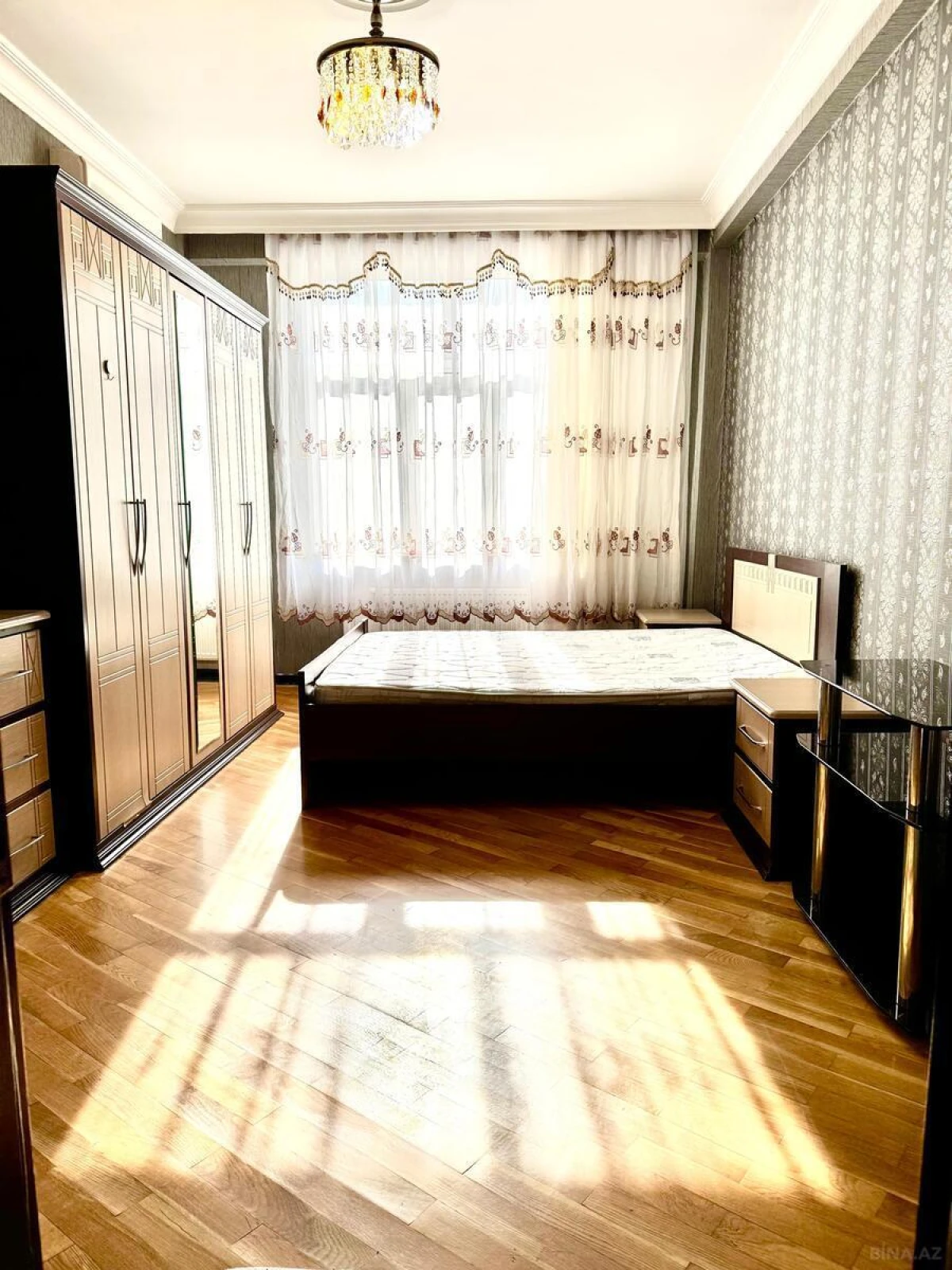 Satılır 3 otaqlı mənzil 125 m²