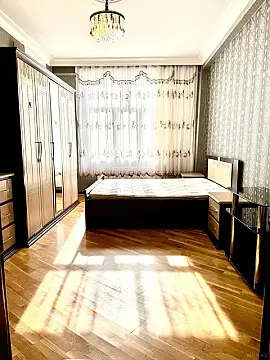 Satılır 3 otaqlı mənzil 125 m²