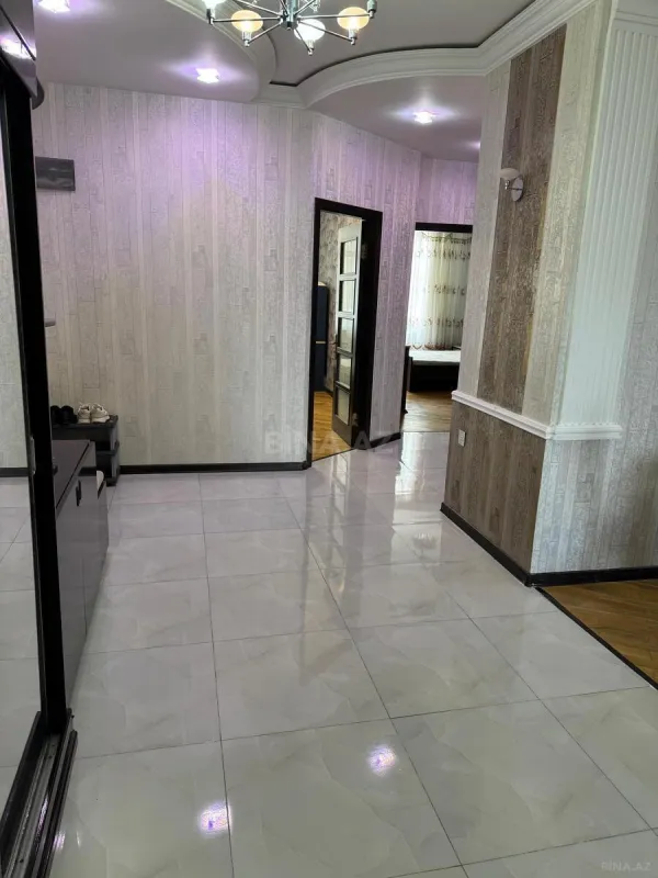 Satılır 3 otaqlı mənzil 125 m²