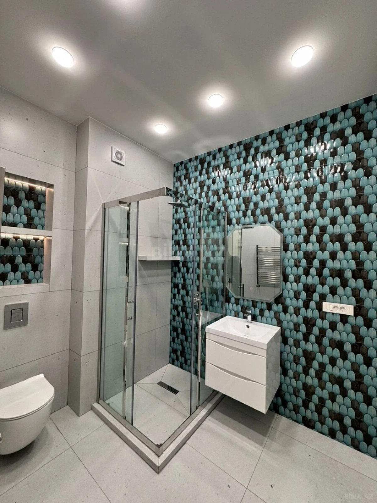 Satılır 3 otaqlı mənzil 92 m²