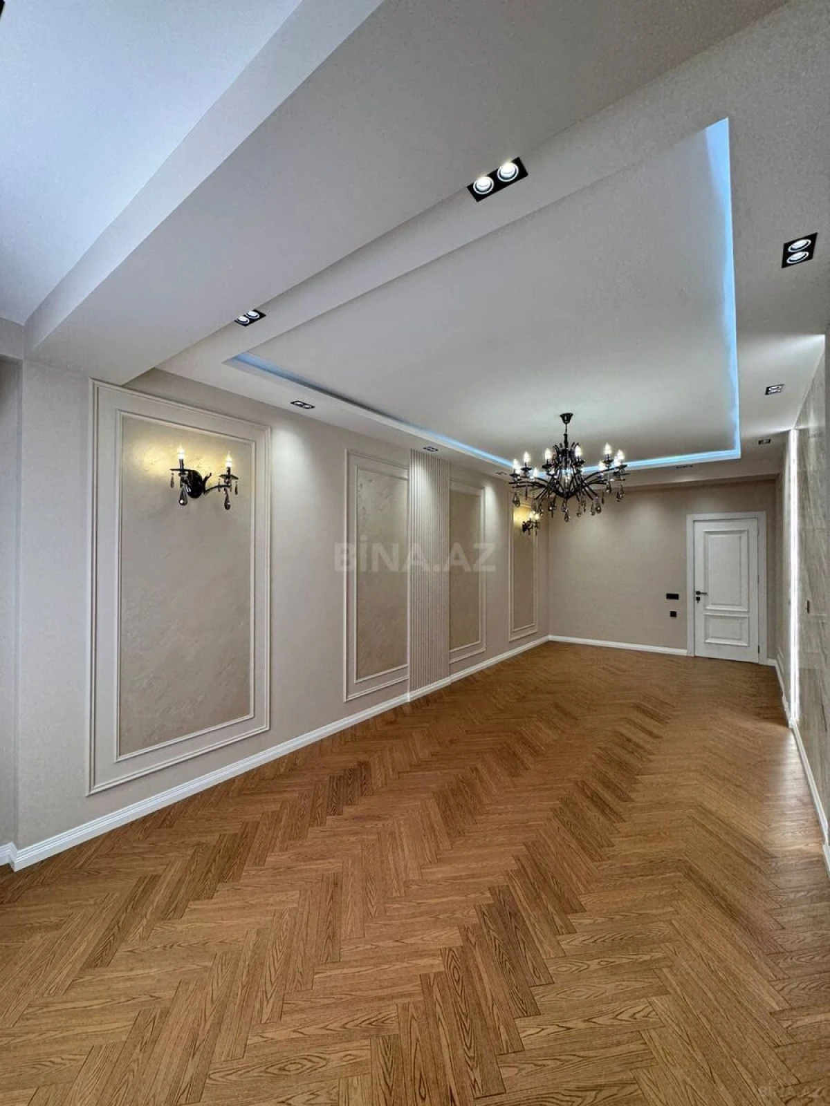 Satılır 4 otaqlı mənzil 140 m²