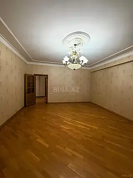 Satılır 4 otaqlı mənzil 175 m²