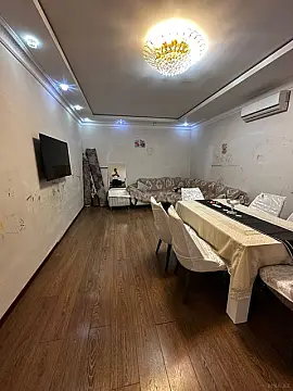Satılır 5 otaqlı həyət evi 250 m²