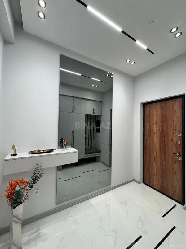 Satılır 3 otaqlı mənzil 125 m²