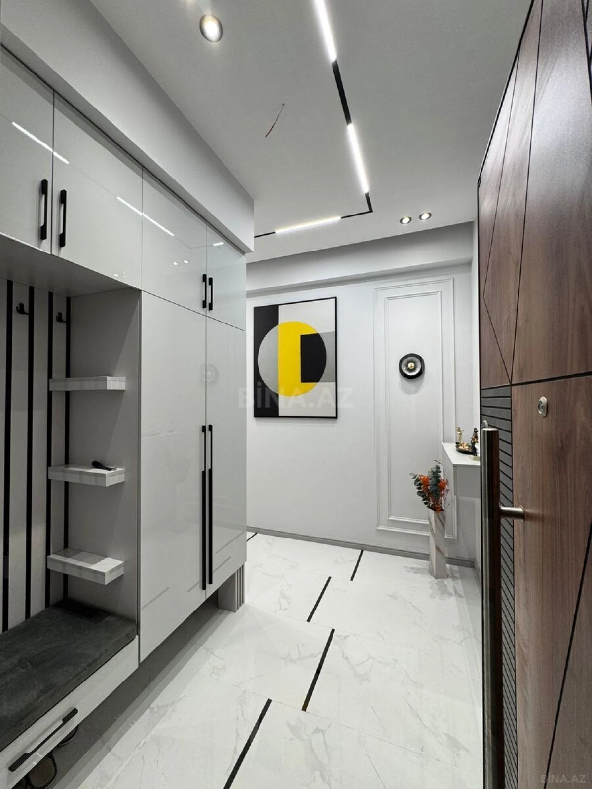 Satılır 3 otaqlı mənzil 125 m²