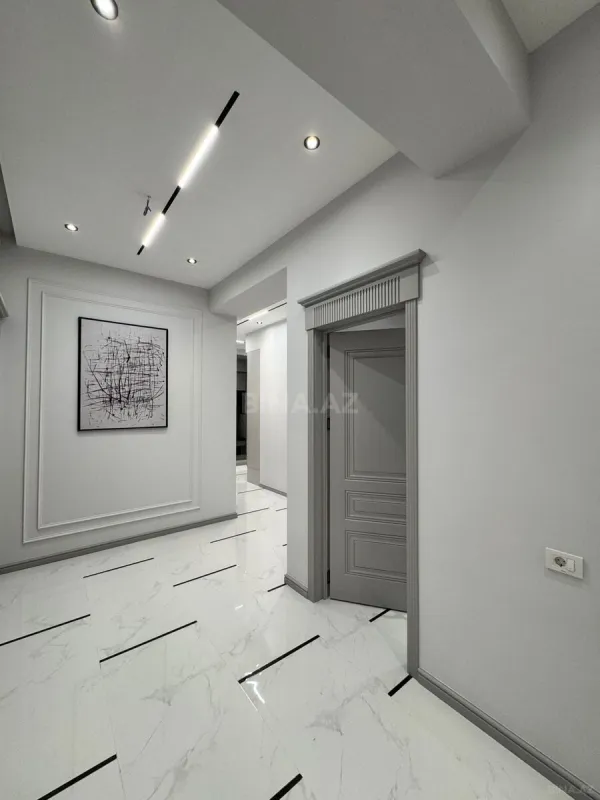 Satılır 3 otaqlı mənzil 125 m²