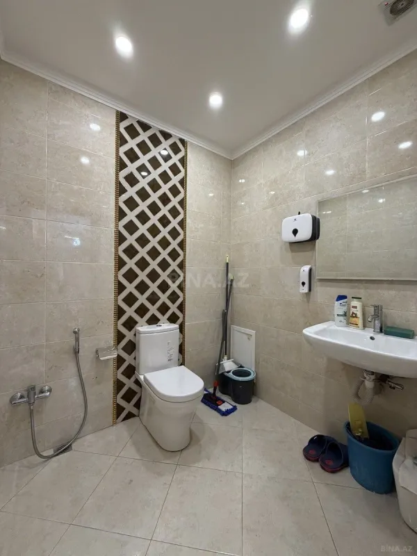 Satılır 3 otaqlı mənzil 136 m²