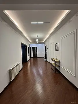 Satılır 3 otaqlı mənzil 136 m²