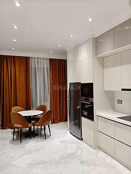 Kirayə verilir 3 otaqlı mənzil 120 m²