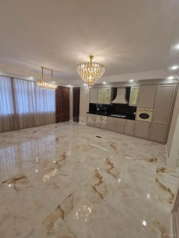 Satılır 3 otaqlı mənzil 110 m²