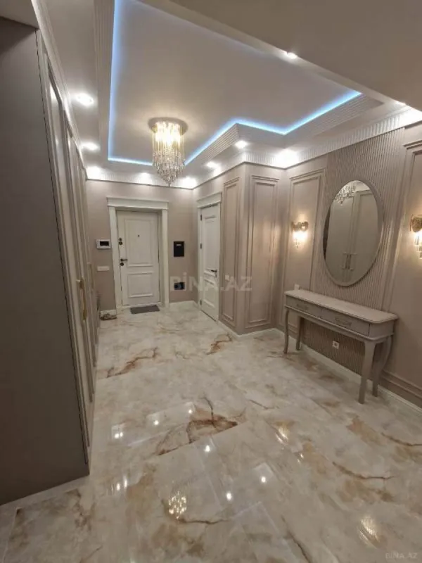 Satılır 3 otaqlı mənzil 110 m²