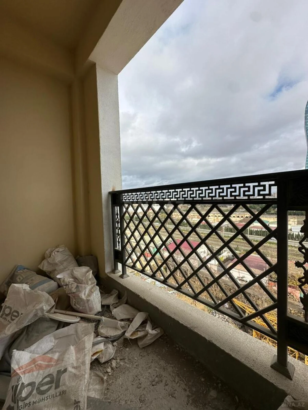 Satılır 2 otaqlı mənzil 58 m²