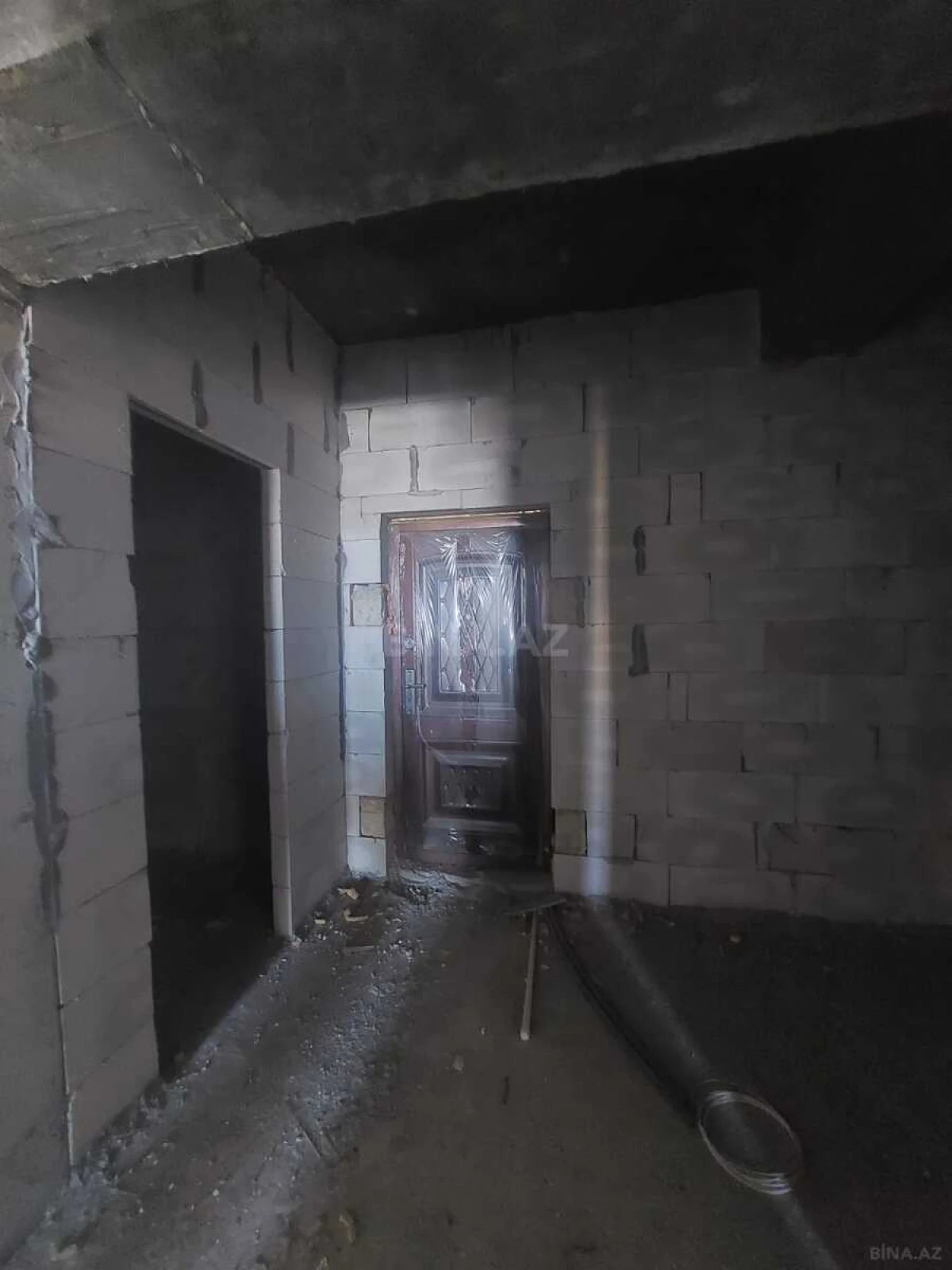 Satılır 2 otaqlı mənzil 95 m²