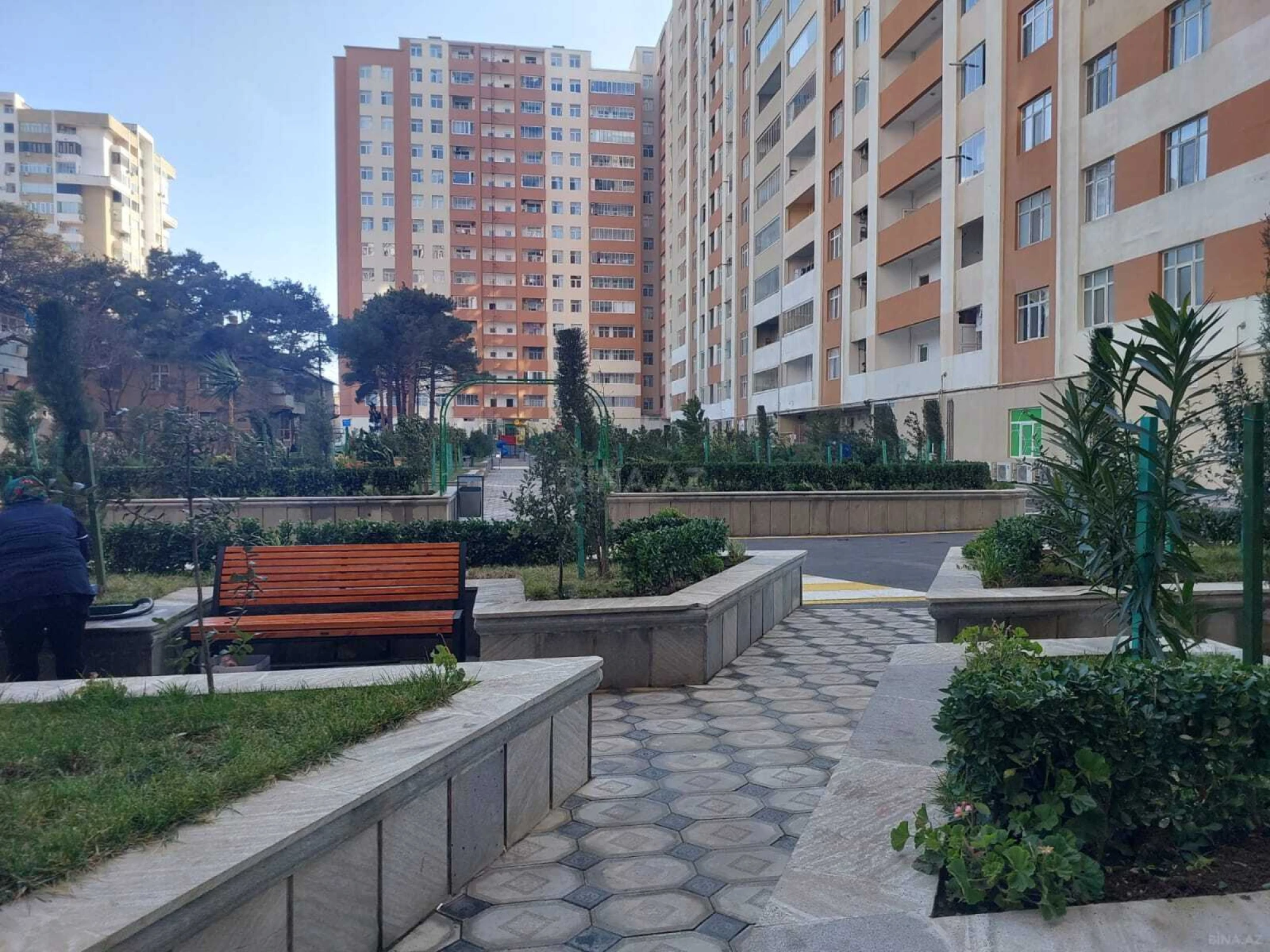 Satılır 2 otaqlı mənzil 95 m²